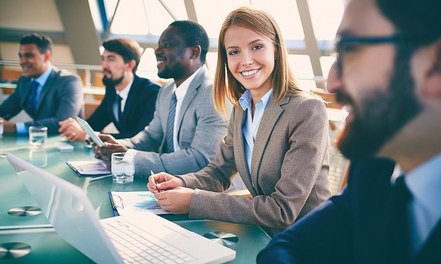 Business_Group-Interview-With-Experts_332K[1]