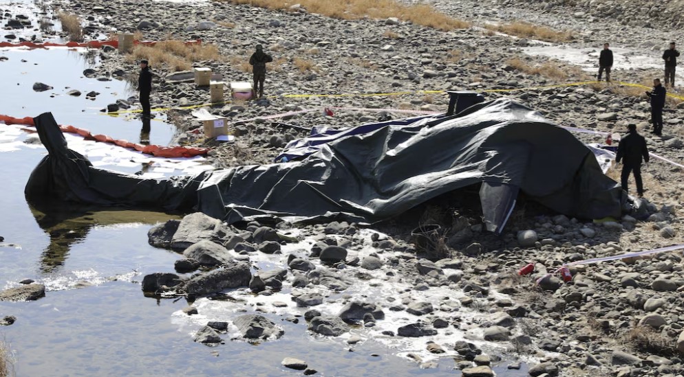 தென் கொரிய இராணுவ உலங்குவானூர்தி விபத்துக்குள்ளானது.