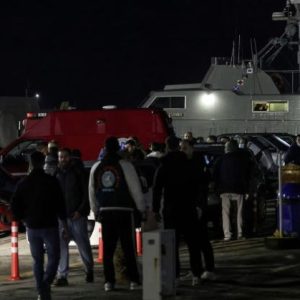 கிறீஸ்-கடலோர-காவல்படை-கப்பல்-புலம்பெயர்ந்தோர்-படகுடன்-மோதியதில்-14-பேர்-உயிரிழந்தனர்.