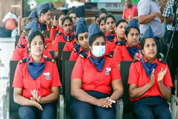 இ.போ.சபைக்கு 19 பெண் நடத்துனர்கள் நியமனம்