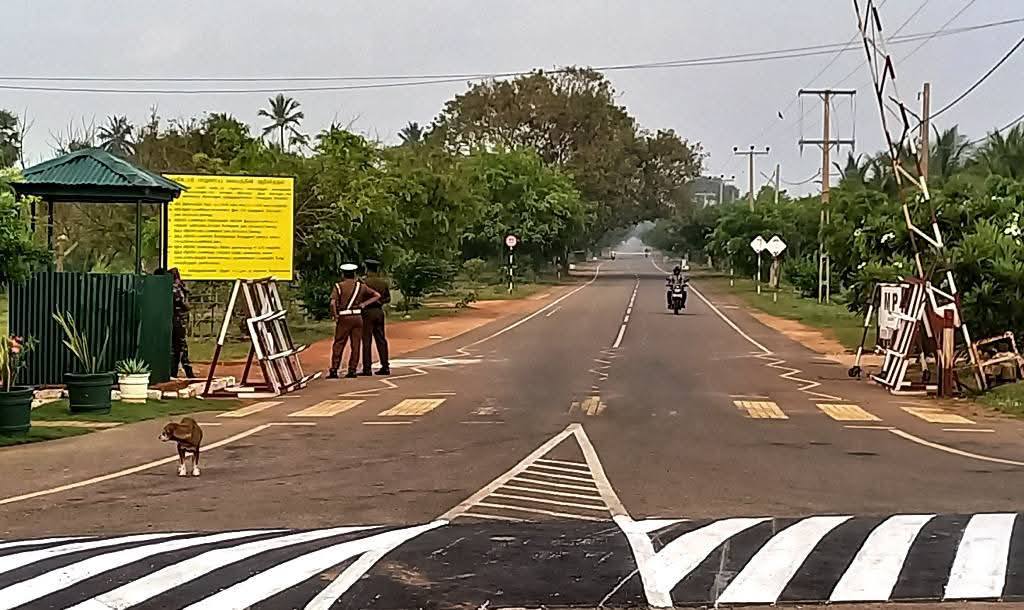 வெசாக் தினத்தில் இருந்து பலாலி வீதி ஊடான போக்குவரத்திற்கு இராணுவத்தினர் மேலும் ஒரு மணி நேரத்தை