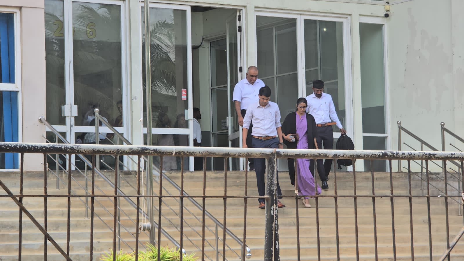நாடாளுமன்ற உறுப்பினர் அர்ச்சுனா இராமநாதன் உள்ளிட்டோருக்கு எதிராக தெல்லிப்பழை புற்றுநோய் வைத்தியசாலை வைத்தியர்