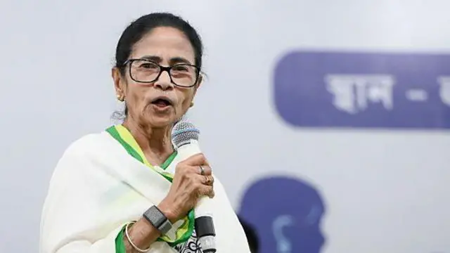 தோற்றாலும் முதலமைச்சர் பதவியில் இருந்து விலக மறுக்கும் மமதா – அரசமைப்பு கூறுவது என்ன?