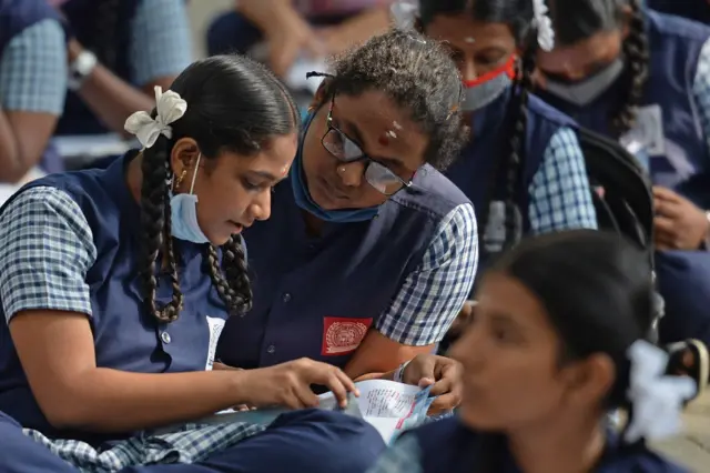 10 ஆம் வகுப்பு முடித்தவர்களுக்கான உயர் கல்வி வாய்ப்புகள் என்ன?