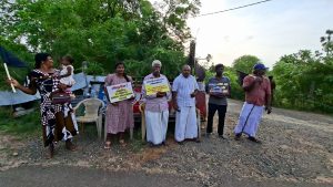 தையிட்டி சட்டவிரோத விகாரை அமைந்துள்ள, தமது காணிகளை மீளக் கையளிக்குமாறு கோரி நேற்றும் (29) இன்றும்