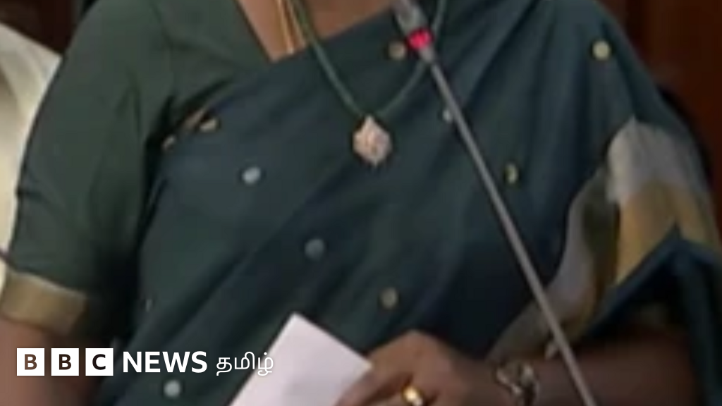 “ராஜகுருவுக்கு அரசு பதவியா”  விஜயை விமர்சித்த பிரேமலதா