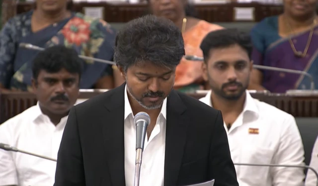 த.வெ.க. அரசு மீதான நம்பிக்கை வாக்கெடுப்பு – தீர்மானத்தை முன்மொழிந்தார் முதலமைச்சர் விஜய்