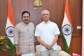 நள்ளிரவில் ஆளுநரை சந்தித்த தினகரன்: ஆட்சியமைக்க விஜயை ஆளுநர் அழைப்பாரா? விசிக முடிவு என்ன?