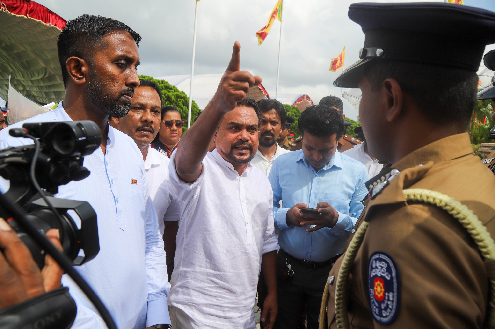 போர் வீரர்கள் நினைவு நாள் ஒத்திகை நிகழ்வுக்கு இடையூறு செய்தமை விமல் வீரவங்ச உள்ளிட்ட குழுவினருக்கு