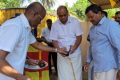தமிழரசுக்கட்சியின் வவுனியா கிளையினரால் முள்ளிவாய்க்கால் கஞ்சி வழங்கும் நிகழ்வு இன்று கட்சியின் அலுவலகம் முன்பா