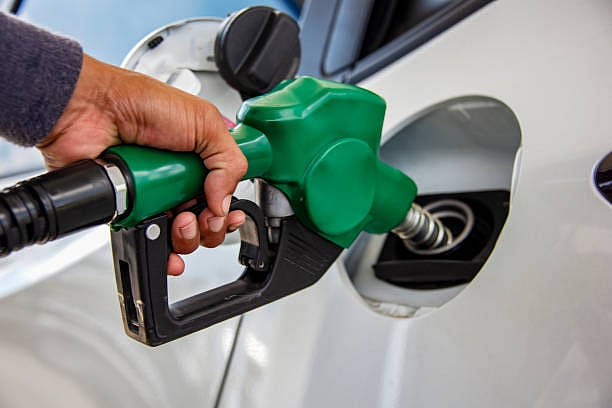 மீண்டும் பெட்ரோல், டீசல் விலை 90 பைசா ஏற்றம்; சென்னையில் எவ்வளவு? 3 நாள்களில் இரண்டு முறை ஏற்றம்!