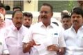 சட்டமன்ற தேர்தல் தோல்விக்கு பிறகு அதிமுகவில் கருத்து வேறுபாடு ஏற்பட்டது. எடப்பாடி பழனிசாமிக்கு எதிராக எஸ்பி