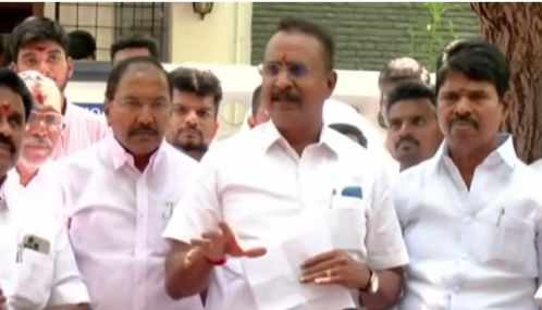 சட்டமன்ற தேர்தல் தோல்விக்கு பிறகு அதிமுகவில் கருத்து வேறுபாடு ஏற்பட்டது. எடப்பாடி பழனிசாமிக்கு எதிராக எஸ்பி
