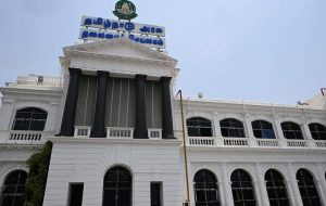 தமிழக சட்டசபை நாளை கூடுவதாக அறிவிக்கப்பட்டுள்ளது. தமிழக சட்டசபை தேர்தலில் 108 இடங்களை கைப்பற்றிய விஜய்யின்