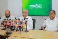 மாகாண சபைத் தேர்தல்களை உடனடியாக நடத்துமாறு எதிர்க்கட்சிகளின் பிரதிநிதிகள் அரசாங்கத்திடம் வலியுறுத்தியுள்ளனர்.