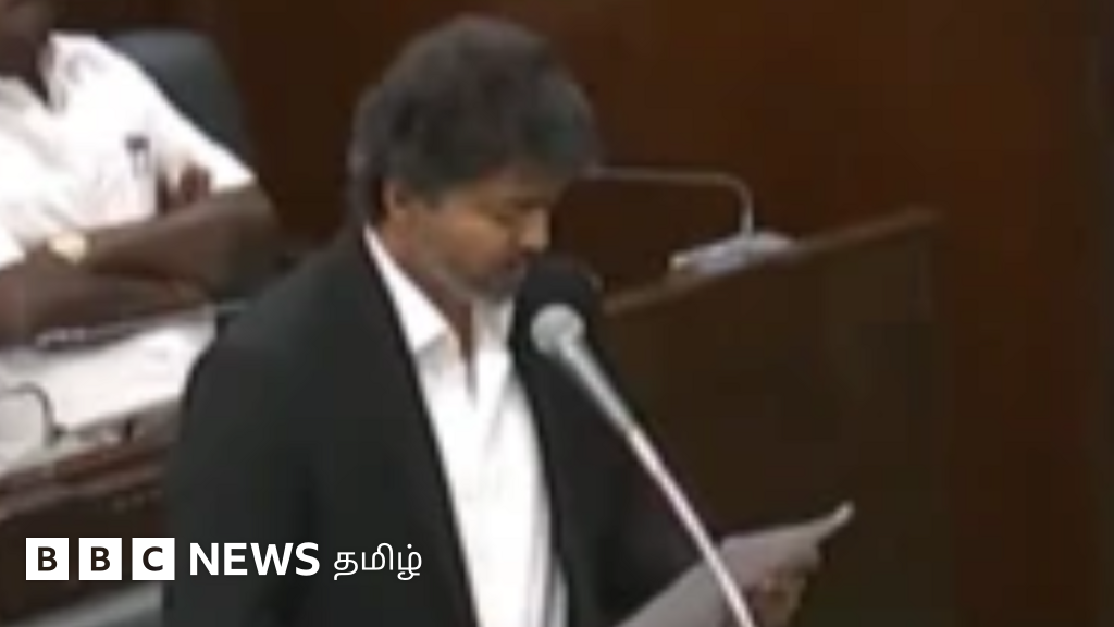 “குதிரை வேக அரசு” –  குதிரை பேர குற்றச்சாட்டுக்கு விஜய் பதில்