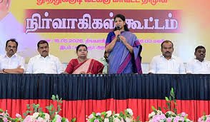 நம்மை பலப்​படுத்​திக் கொண்​டால் யாரும் இல்​லாமல் திமுக​வால் வெற்றி பெற முடி​யும் என கட்சி நிர்​வாகி​களிடம்