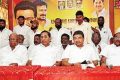 மதுரை அண்ணா நகர் பகுதியில் மாநகர் மாவட்ட திமுக செயற்குழுக் கூட்டம் நேற்று நடைபெற்றது. இக்கூட்டத்துக்கு