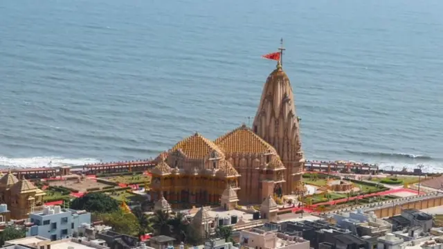 தங்கமும், வைரமும் நிறைந்திருந்த சோம்நாத் கோவில் – கஜினி முகமது படையெடுப்பின் போது என்ன நடந்தது?