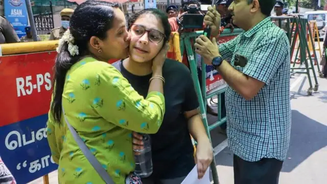 நீட் தேர்வு வினாத்தாள் எங்கிருந்து கசிந்தது? – அடுத்து என்ன நடக்கும்?