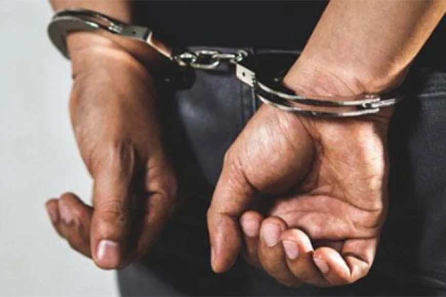 காலி, படபொல பகுதியில், ஒரு வீட்டிற்குள் மறைத்து வைக்கப்பட்டிருந்த போலி எண் தகடுகள் பொருத்தப்பட்ட மோட்டார்