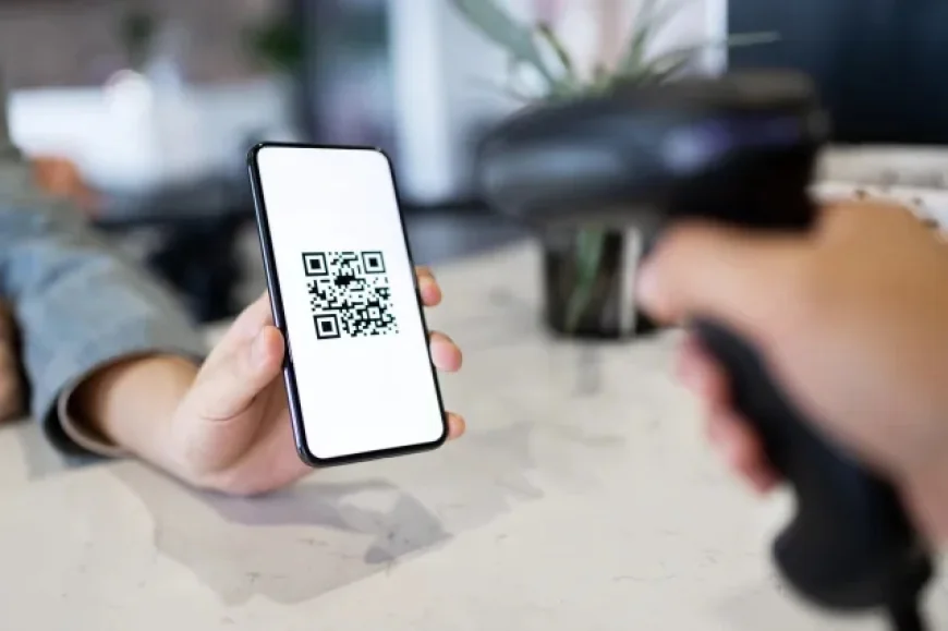 மற்றவர்களின் QR குறியீடுகளைப் பயன்படுத்தி சட்டவிரோதமாக எரிபொருள் பெற்றதாக 1,000-க்கும் மேற்பட்ட புகார்கள் கிடை