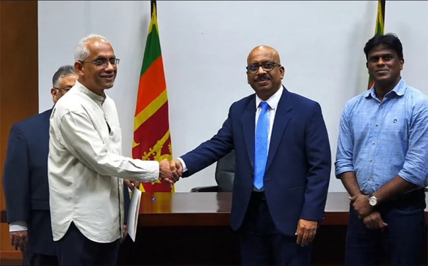 நான்கு முறை தலைவராக இருந்த ஷம்மி சில்வா தனது முழு செயற்குழுவுடனும் பதவி விலகியுள்ளதை அடுத்து,