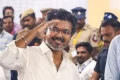 தமிழக வெற்றிக் கழக தலைவர் விஜய் இன்று மீண்டும் ஆளுநரை சந்தித்து ஆட்சியமைக்க உரிமை கோர