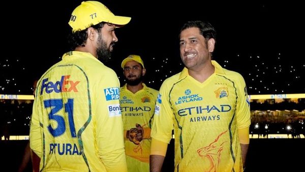 CSK vs SRH- MS Dhoni features in the ground after csk batting
