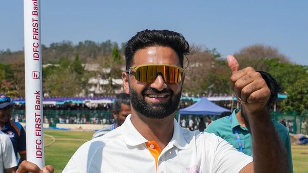 Auqib Nabi Exclusion Sparks Debate Over India Test Selection- Dilip Vengsarkar slams