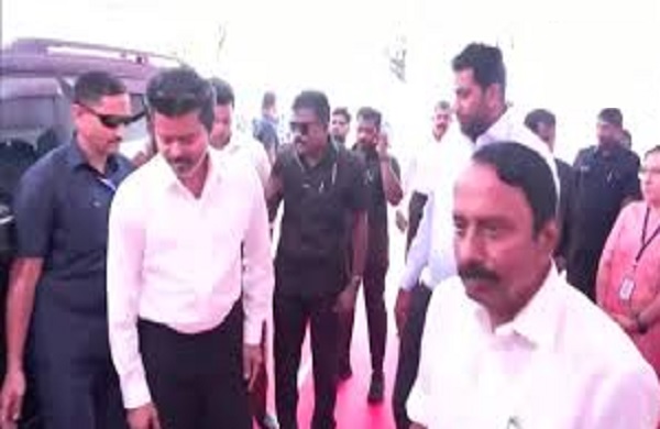 சென்னை நேரு உள்விளையாட்டு அரங்கில் இன்று நடைபெற்ற வரலாற்றுச் சிறப்புமிக்க பதவியேற்பு விழாவில், தமிழகமே வியந்து