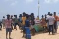 காணாமல் போன இரு மீனவர்களும் நடுக்கடலில் உயிருடன் மீட்பு!