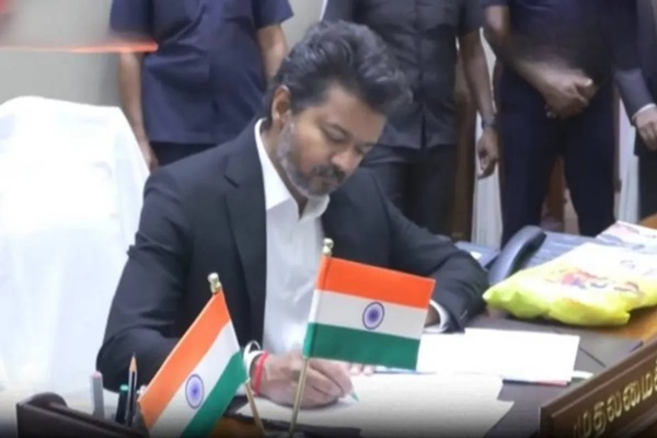 நடந்து முடிந்த 2026 தமிழக சட்டமன்றத் தேர்தலில் தமிழக வெற்றிக் கழகத்தின் (தவெக) தலைவர் விஜய்,