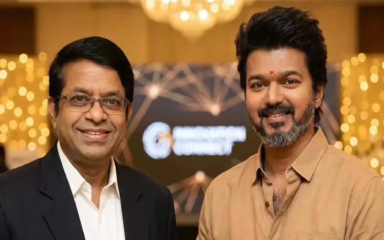 தமிழக அரசியலில் இதுவரை கேள்விப்படாத பெயரான ரிக்கி ராதன் பண்டிட், தவெக தலைவர் விஜய்யின் மிக