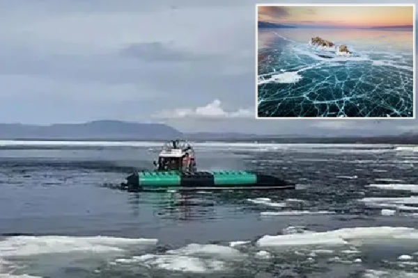 ரஷ்யாவின் சைபீரியப் பகுதியில் அமைந்துள்ள யுனெஸ்கோ பாரம்பரியச் சின்னமான பைக்கால் ஏரியின் (Lake Baikal) கிழக்குக