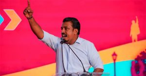 பாராளுமன்ற உறுப்பினர் நாமல் ராஜபக்ஷ உள்ளிட்ட ராஜபக்ஷவினர் சிறைச்சாலைக்குச் சென்று பிள்ளையான் போன்ற நபர்களுடன்