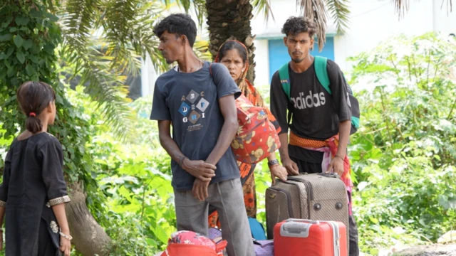 இந்தியா - வங்கதேசம், மேற்கு வங்கம், வங்கதேச சட்டவிரோத குடியேறிகள்