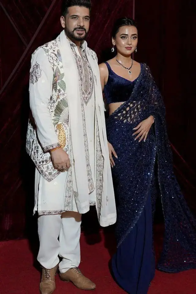 Tabinda, Netflix, Gold, Desi Bling
