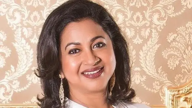 நடிகை ராதிகாவை 'கிழக்கே போகும் ரயில்' படத்தில் நாயகியாக பாரதிராஜா அறிமுகம் செய்தார்.