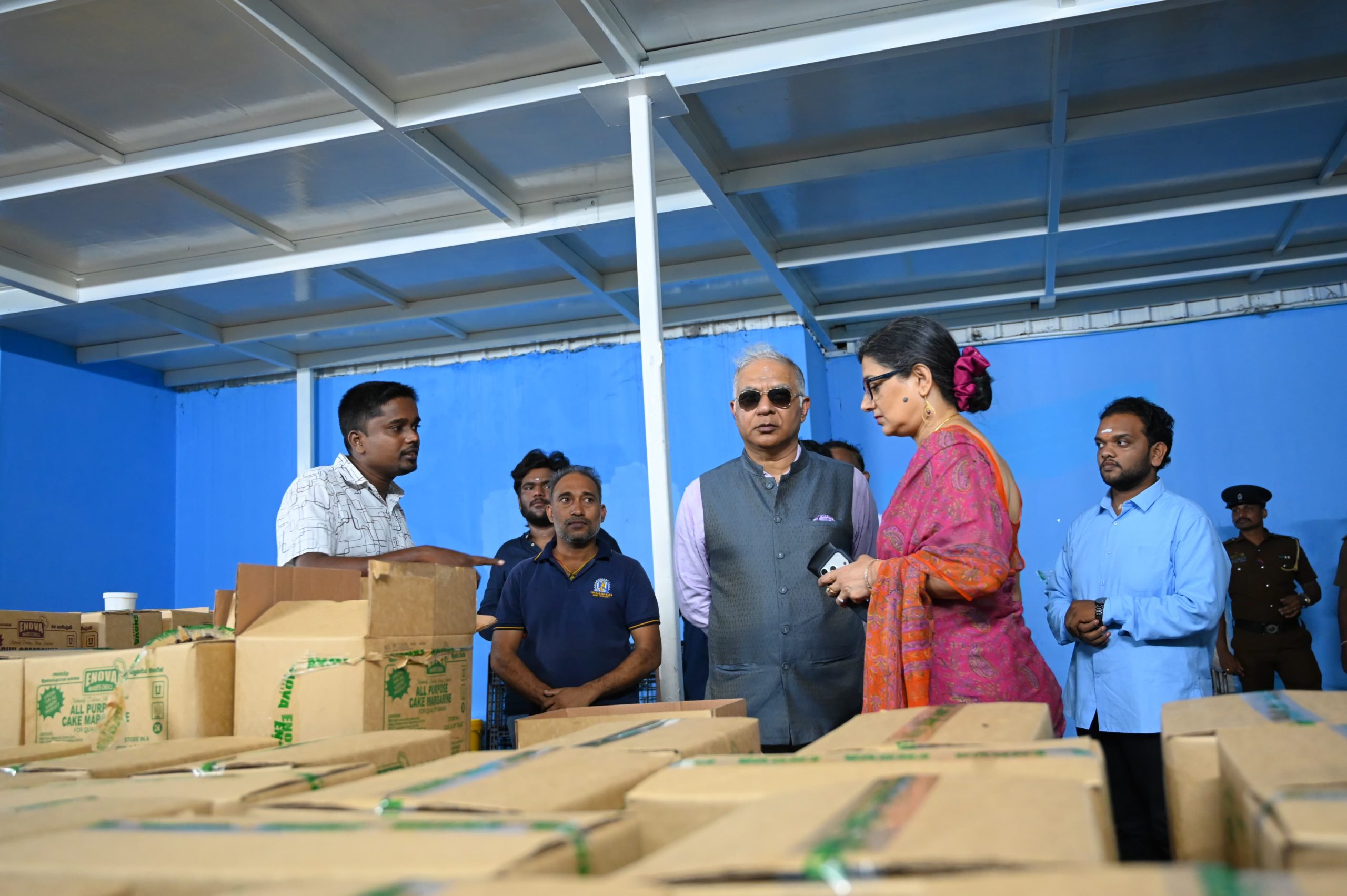 யாழ்ப்பாணத்திற்கு இன்றைய தினம் செவ்வாய்க்கிழமை விஜயம் செய்துள்ள இலங்கைக்கான இந்திய தூதுவர் சந்தோஸ் ஜா அச்சுவேல