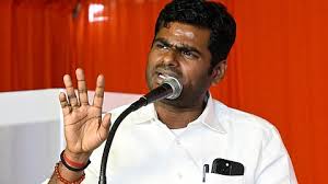 கி​ராமங்​கள், நகரங்​கள், மக்​கள் அதி​கம் கூடும் இடங்​களில் அண்​ணா​மலை​யின் `வீ த லீடர்​ஸ்’ இயக்​கத்​தில் உறுப்