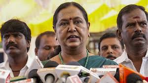 சட்டப்பேரவையின் மரபு மாற்றப்பட்டு அவையில் இரு முறை தேசிய கீதம் பாடப்பட்டது. அதை நாம் வரவேற்போம்;