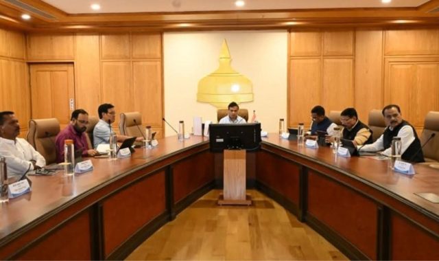 ''அசாமில், சட்டவிரோதமாக குடியேறியவர்கள் ஆதார் அட்ட