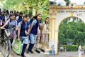 தமிழகத்தில் நடப்பாண்டில் அரசு பள்ளிகளுக்கு 155 விடுமுறையும், 210 வேலை நாட்களாக இருக்கும் என பள்ளிக்கல்வித்துறை
