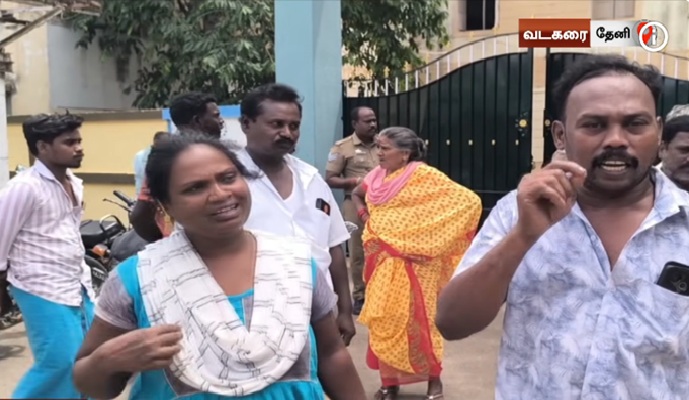 தேனி மாவட்டம் பெரியகுளம் அருகே உள்ள காந்திநகர் பகுதியைச் சேர்ந்த துரைசாமி என்பவரின் 17 வயது