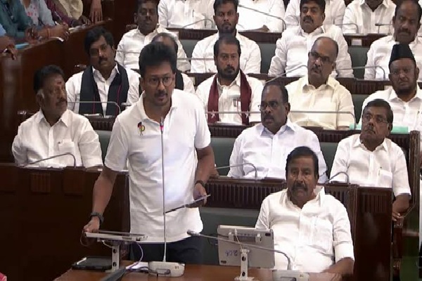 தமிழகச் சட்டமன்றக் கூட்டத்தொடர் அனல் பறந்து வரும் வேளையில், ஆளும் தமிழக வெற்றிக் கழக (தவெக)