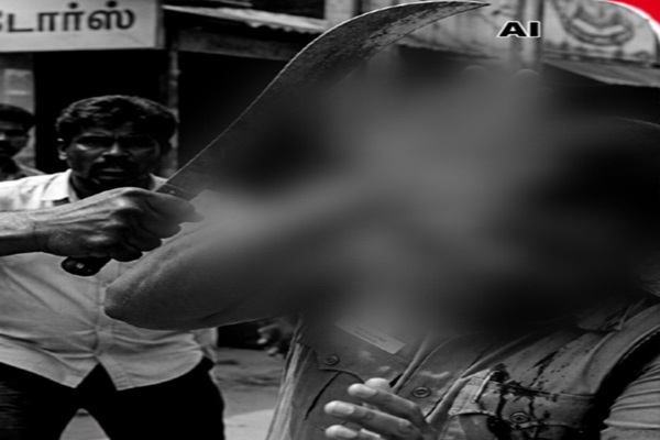 தூத்துக்குடியில் கொலை வழக்குப் பழிவாங்கலாக வீடு ஒன்றின் மீது மண்ணெண்ணெய் குண்டு (பெட்ரோல் குண்டு) வீசிய