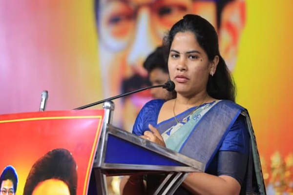 சென்னை மாநகராட்சியில் மக்கள் பிரதிநிதிகளாகப் பொறுப்பேற்றுள்ள மேயர், துணை மேயர் உள்ளிட்ட 75 சதவீதத்திற்கும் அதி