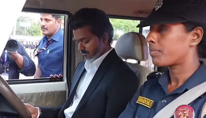 “எந்தவொரு முதலமைச்சராவது இவ்வளவு எளிமையாக இருப்பார்களா?” என்று கேட்டால், “நிச்சயமாக இருக்க மாட்டார்கள்” என்பது